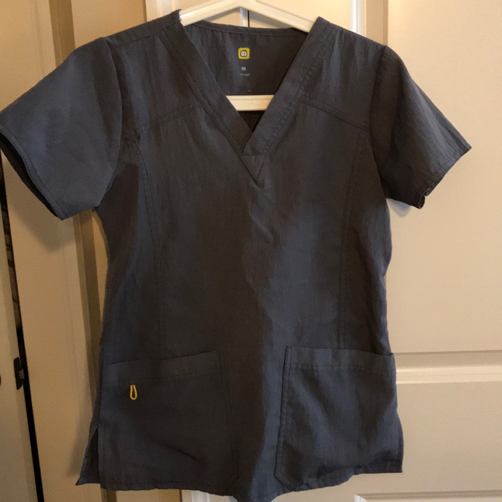 XS scrub top